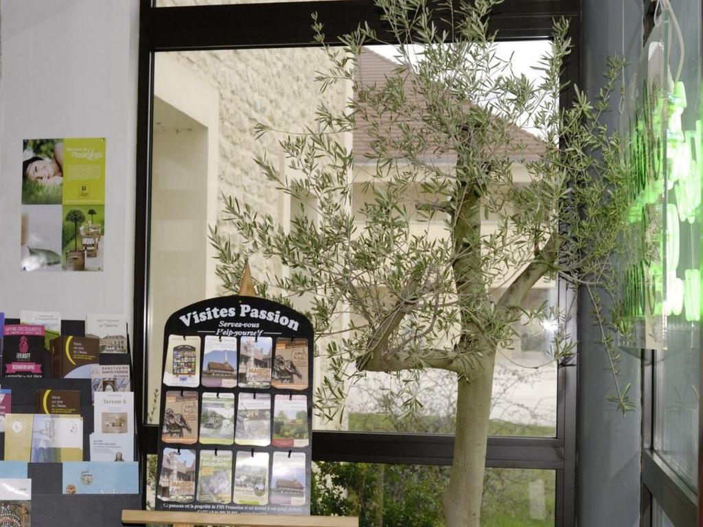 Logis Des Sources Ξενοδοχείο Créney-près-Troyes Εξωτερικό φωτογραφία